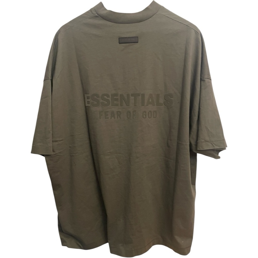 NWOT Fear of God ESSENTIALS Vneck Oversized M shirt